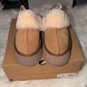 UGG Chestnut Funkette Brand New size 8